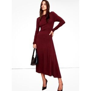NWOT Banana Republic Flare-Sleeve Midi Sweater Dress, Large.